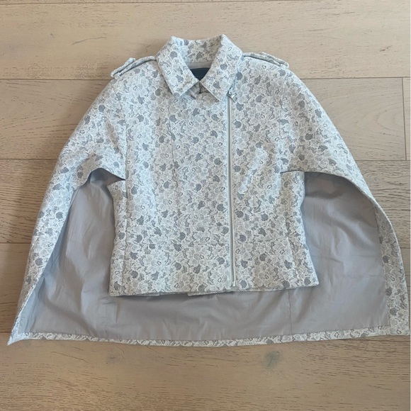 BCBGMaxAzria Jameson Lace Moto Jacket Cape White Grey Medium Statement Blazer - Picture 2 of 10